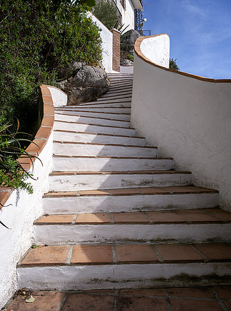 Comares