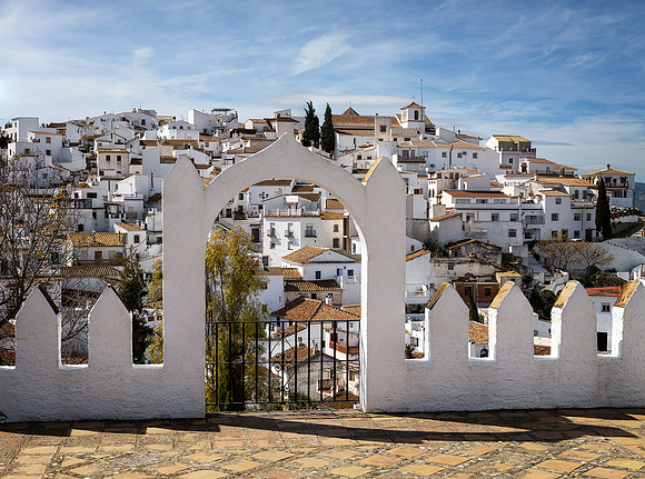Comares