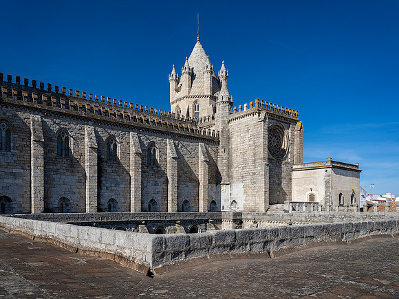 Evora